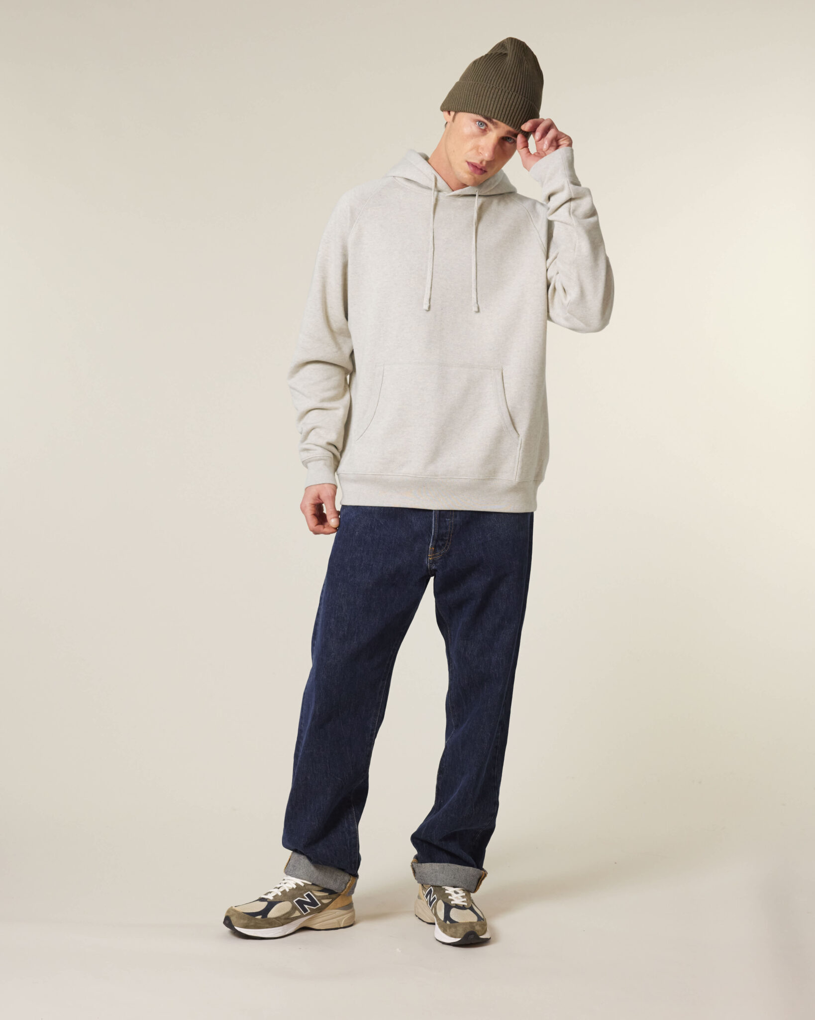 Striker_Heather Haze_Studio_Front_Main_0