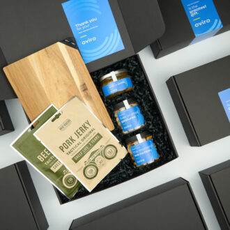 „STRONG & SAVVY" ECO dovanų rinkinys su logotipu – eko verslo dovana su spauda